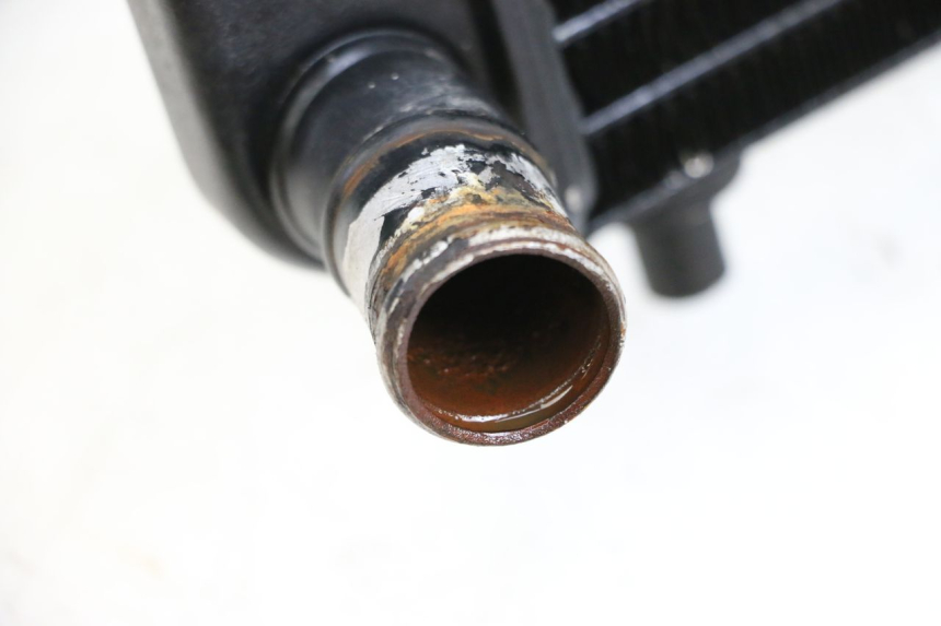 photo de RADIATEUR KAWASAKI GPZ RX 1000 (1986 - 1988) - Zoom état d’usage