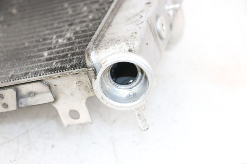 photo de RADIATEUR SUZUKI GSXR GSX-R 1000 (2003 - 2004) - Gros plan technique