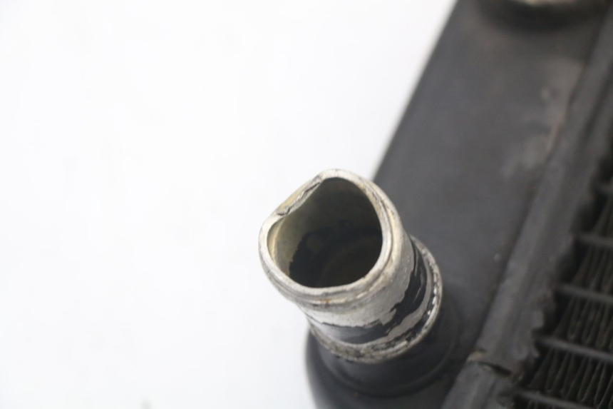 photo de RADIATEUR KAWASAKI GTR 1000 (1994 - 2004) - Zoom état d’usage