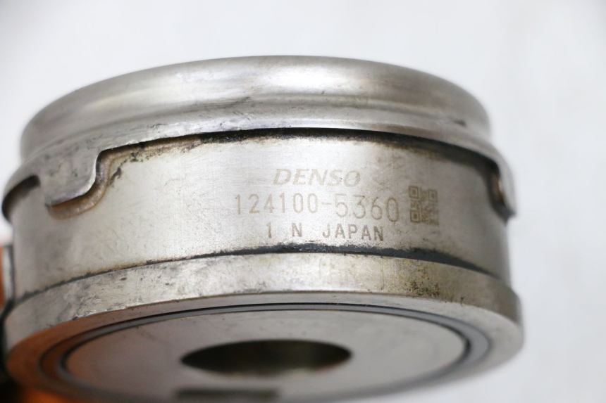 photo de RADIATEUR HUILE SUZUKI BURGMAN EXECUTIVE ABS 650 (2006 - 2012) - Détail de la pièce