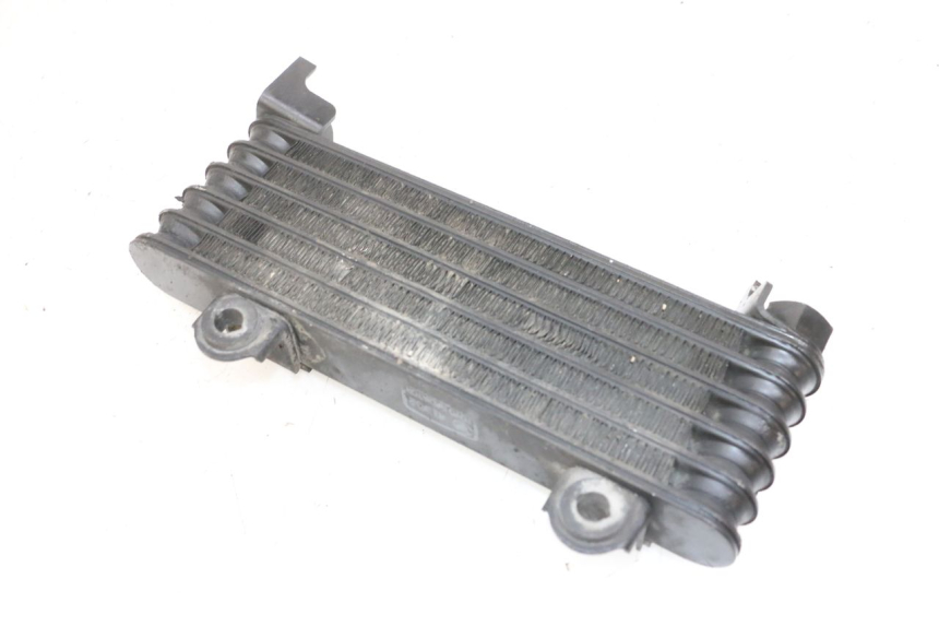 photo de RADIATEUR HUILE SUZUKI DL V STROM 1000 (2002 - 2007) - Gros plan technique