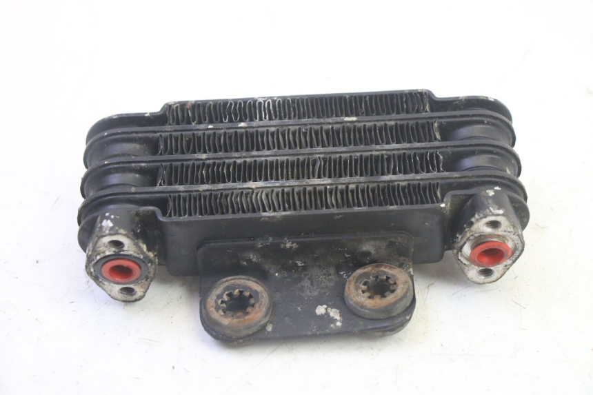 photo de RADIATEUR HUILE KYMCO ZING 125 (1997 - 2003) - Gros plan technique