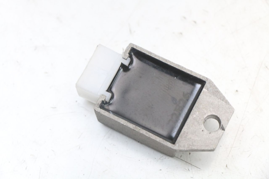 photo de REGULATEUR CHARGE KYMCO AGILITY 4T 50 (2005 - 2018)