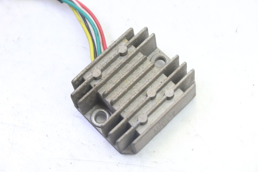 photo de REGULATEUR CHARGE KYMCO AGILITY NAKED RENOUVO 2T 50 (2011 - 2018)