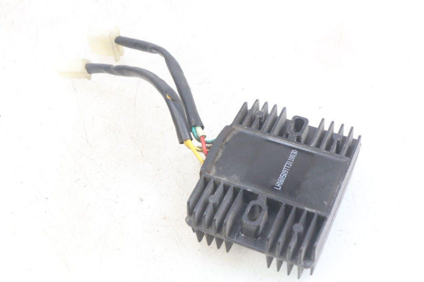 photo de REGULATEUR CHARGE NECO ALEXONE 125 (2017 - 2024) - Zoom état d’usage