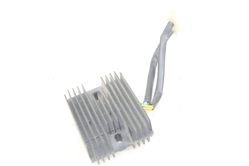 photo de REGULATEUR CHARGE NECO ALEXONE 125 (2017 - 2024) - Gros plan technique