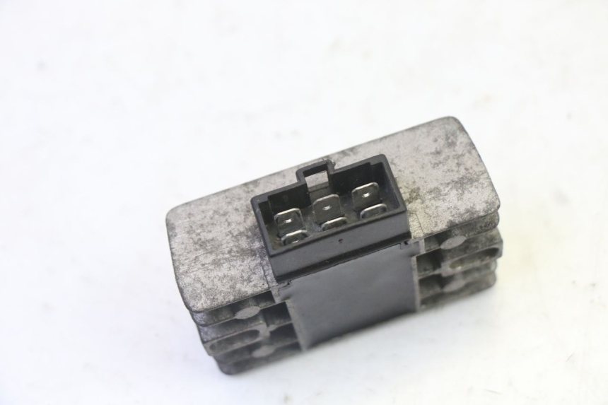 photo de REGULATEUR CHARGE HYOSUNG GV AQUILA 125 (2000 - 2004)