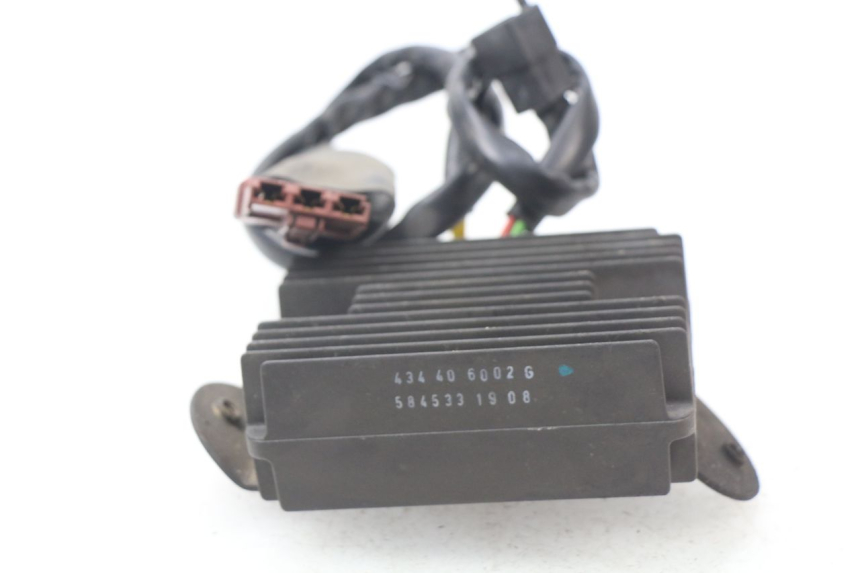 photo de REGULATEUR CHARGE PIAGGIO BEVERLY 500 (2003 - 2007) - Détail de la pièce