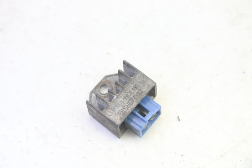 photo de REGULATEUR CHARGE MBK BOOSTER SPIRIT 50 (2004 - 2017) - Détail de la pièce