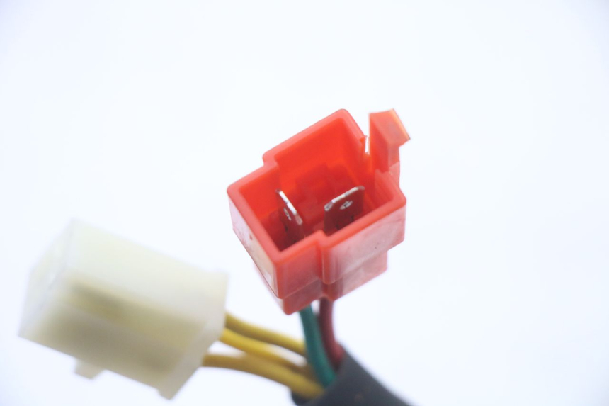 photo de REGULATEUR CHARGE MOTRON BREEZY 4T 50 (2021 - 2025)