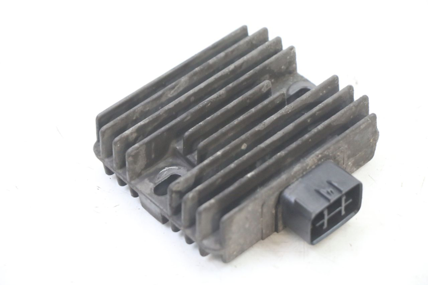 photo de REGULATEUR CHARGE SUZUKI BURGMAN 125 (2015 - 2017)