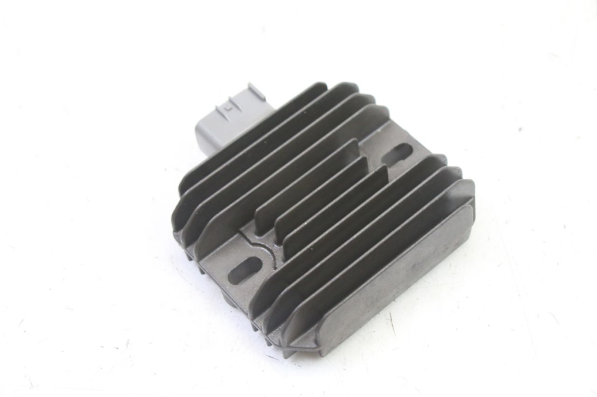 photo de REGULATEUR CHARGE SUZUKI BURGMAN 125 (2007 - 2014)