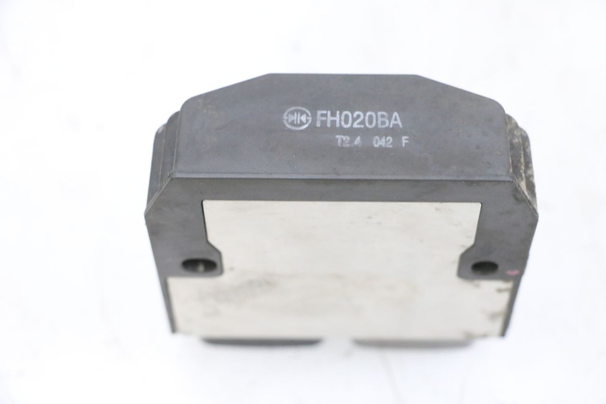 photo de REGULATEUR CHARGE SUZUKI BURGMAN 650 (2013 - 2020)