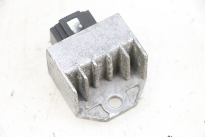 photo de RÉGULATEUR DE CHARGE YAMAHA BW'S EASY 50 (2013 - 2016) - Autre angle de vue