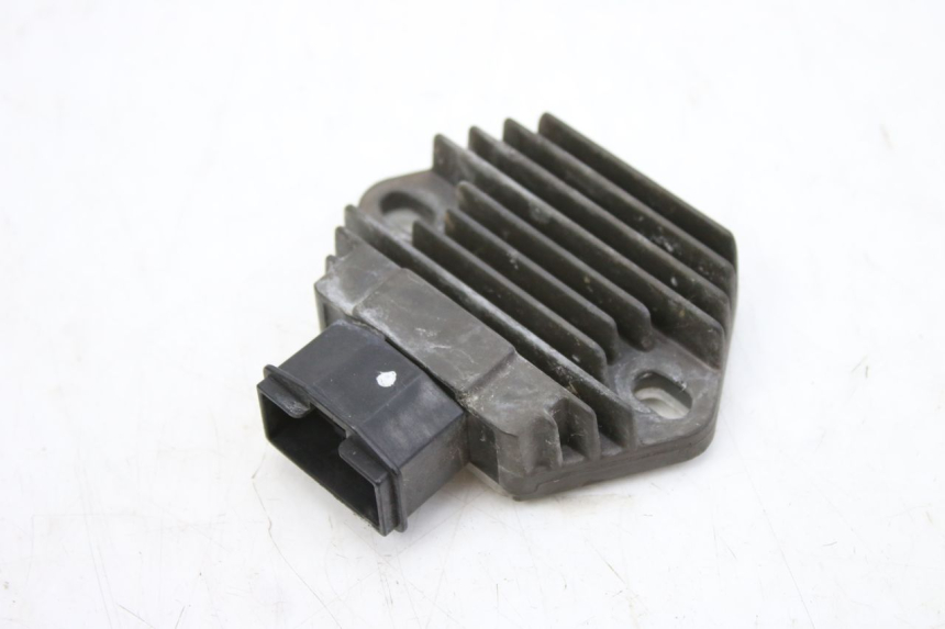 photo de REGULATEUR CHARGE HONDA CBF 500 (2004 - 2007)
