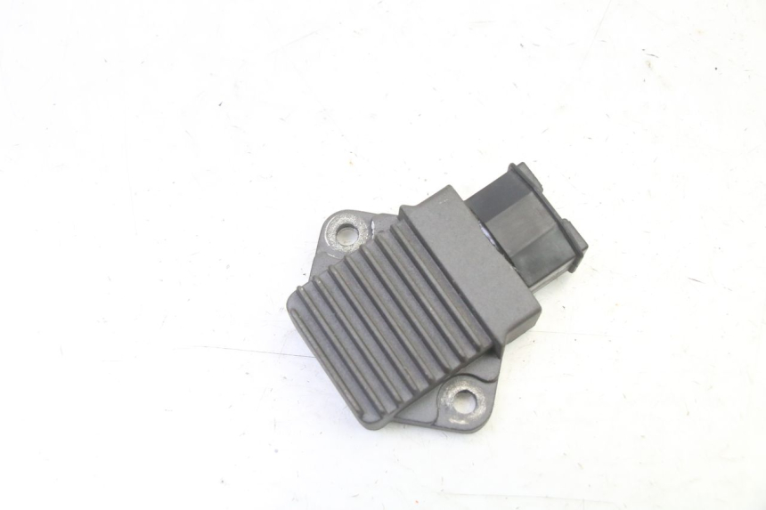 photo de REGULATEUR CHARGE HONDA CBR RR FIREBLADE 900 (1992 - 1994)