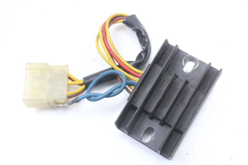 photo de REGULATEUR CHARGE APRILIA CLASSIC 125 (1995 - 2001)