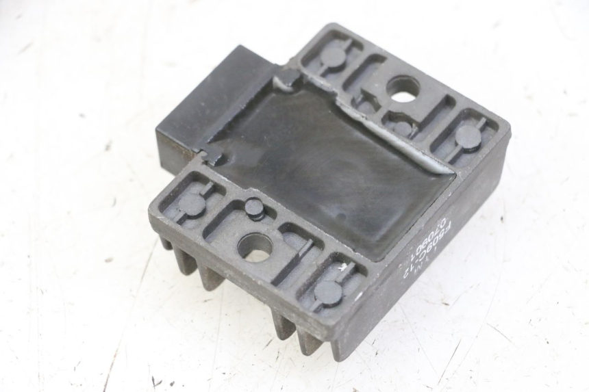photo de REGULATEUR CHARGE DAELIM BESBI 125 (2007 - 2008)