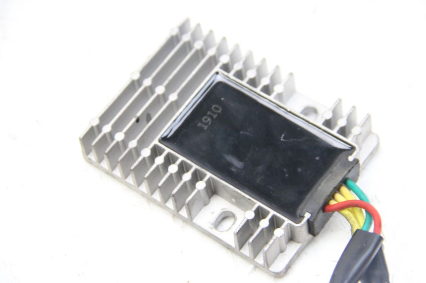 photo de REGULATEUR CHARGE KYMCO DINK STREET 125 (2009 - 2014)