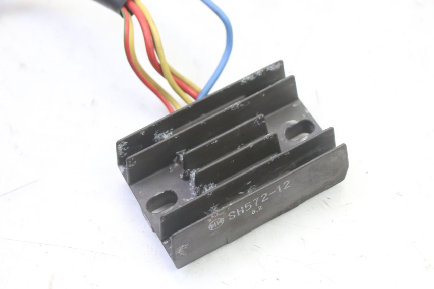 photo de REGULATEUR CHARGE APRILIA ETX 125 (1998 - 2002)