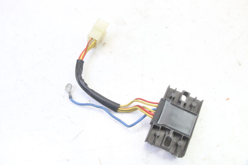 photo de REGULATEUR CHARGE APRILIA ETX 125 (1998 - 2002)