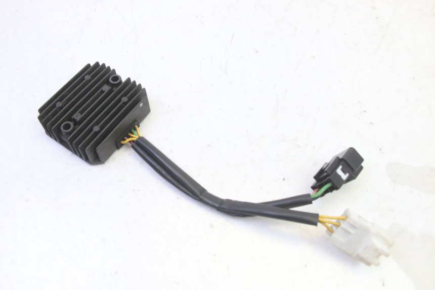 photo de REGULATEUR CHARGE HONDA FES S-WING SWING ABS 125 (2007 - 2015)
