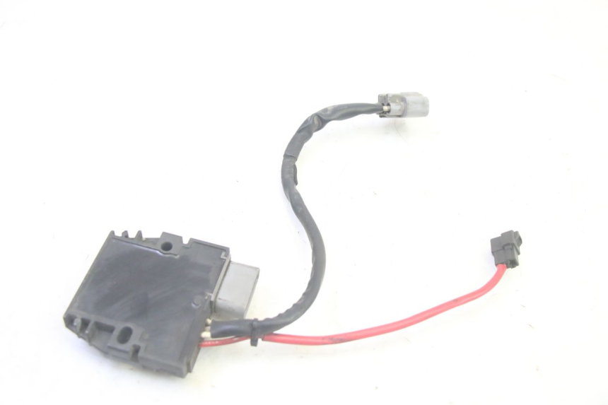 photo de REGULATEUR CHARGE YAMAHA FJR ABS 1300 (2006 - 2012) - Points de fixation