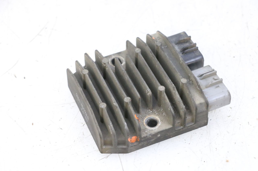 photo de REGULATEUR CHARGE YAMAHA FJR ABS 1300 (2006 - 2012) - Marquages et références