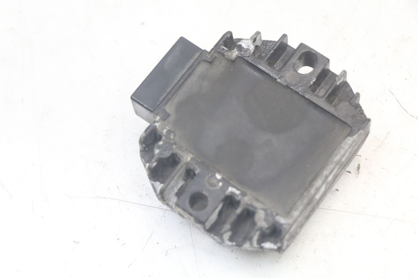 photo de REGULATEUR CHARGE MBK FLAME X 125 (2007 - 2016)