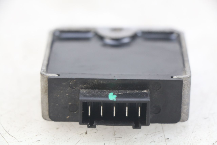 photo de REGULATEUR CHARGE PIAGGIO FLY 4T 50 (2013 - 2017)