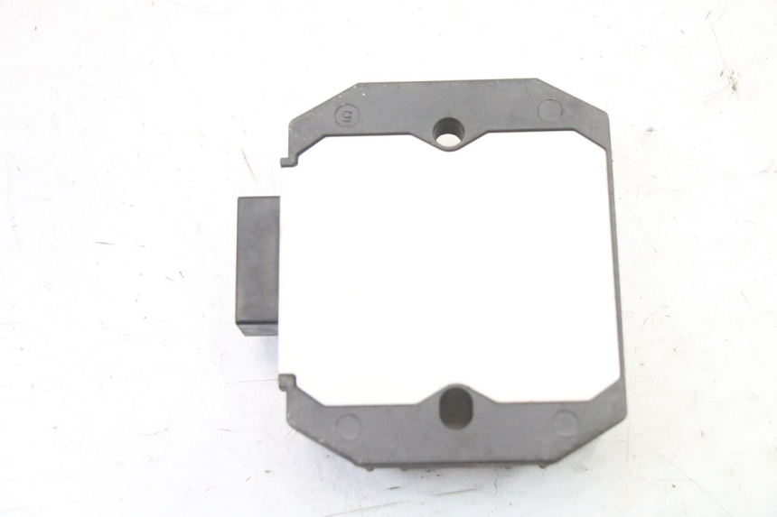 photo de REGULATEUR CHARGE YAMAHA FZ6 FAZER S2 600 (2007 - 2011)