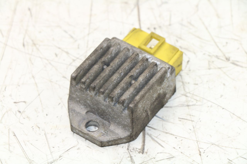 photo de REGULATEUR CHARGE GILERA SMT SUPERMOTARD 50 (2009 - 2017)