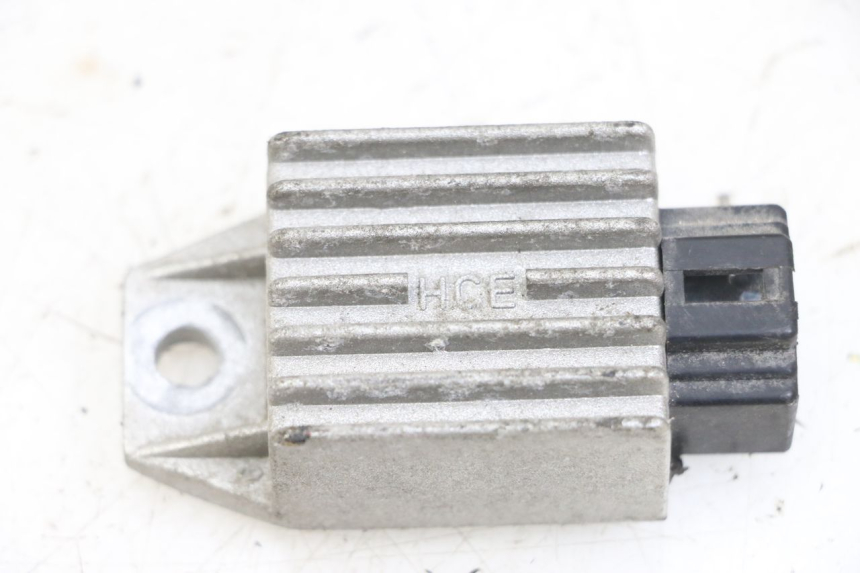 photo de REGULATEUR CHARGE GOES WIKI 125 (2010 - 2015) - Vue principale