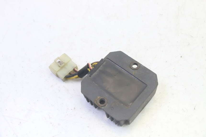 photo de REGULATEUR CHARGE KAWASAKI GPX R WARBIRD 600 (1988 - 1993) - Autre angle de vue