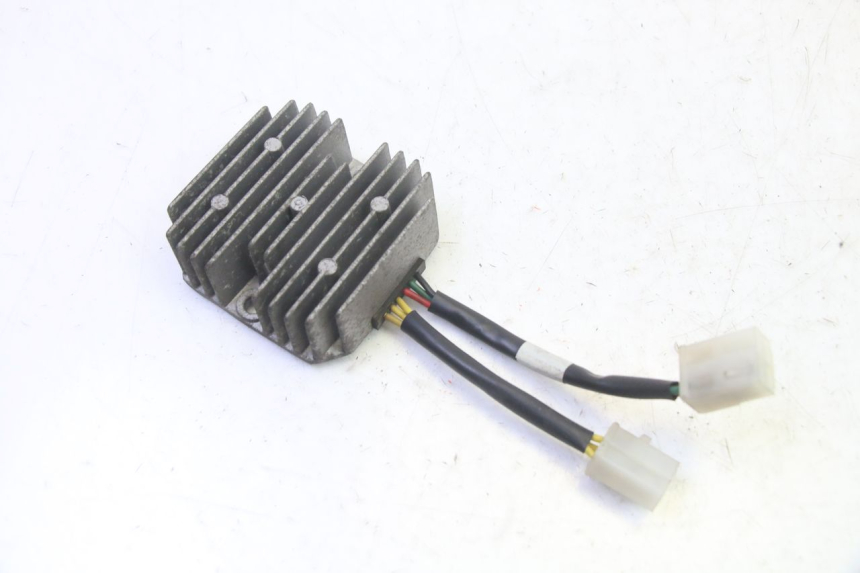 photo de REGULATEUR CHARGE KYMCO GRAND DINK 125 (2002 - 2007)