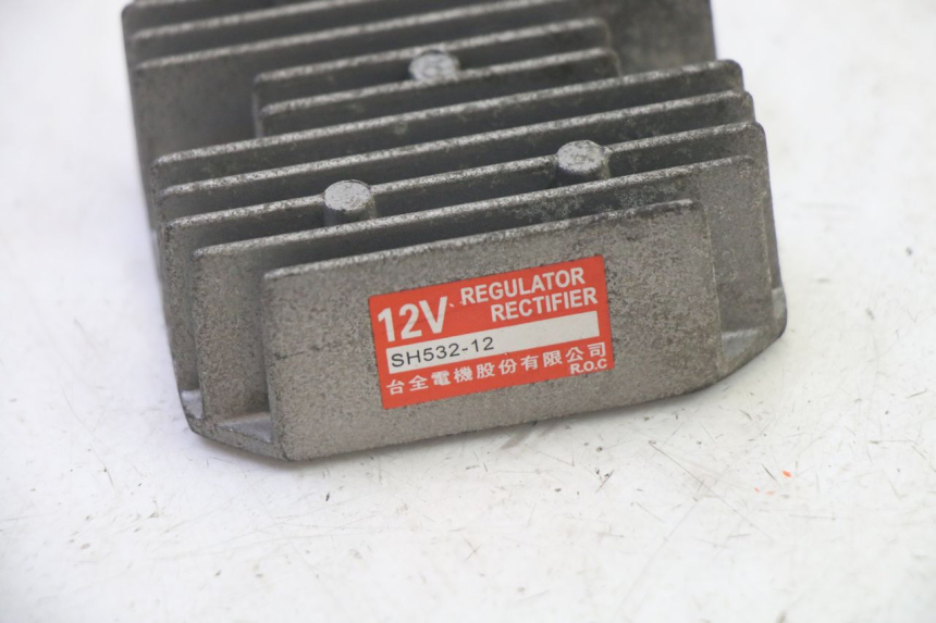 photo de REGULATEUR CHARGE KYMCO GRAND DINK 125 (2002 - 2007)