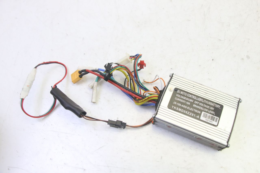 photo de REGULATEUR CHARGE HITWAY H5 1