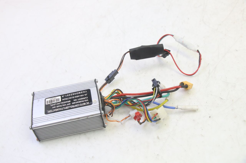 photo de REGULATEUR CHARGE HITWAY H5 1