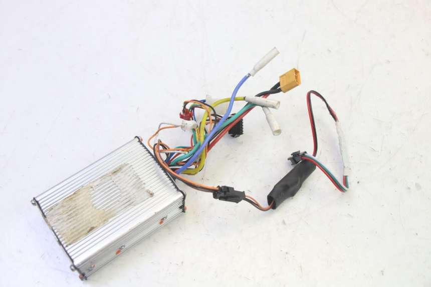 photo de REGULATEUR CHARGE HITWAY H5 1