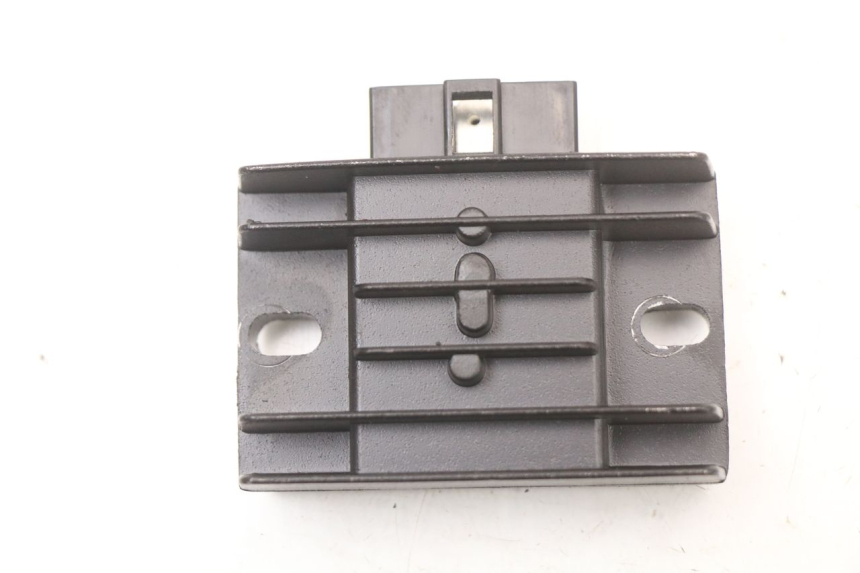 photo de REGULATEUR CHARGE HYOSUNG GTR 125 (2006 - 2008)