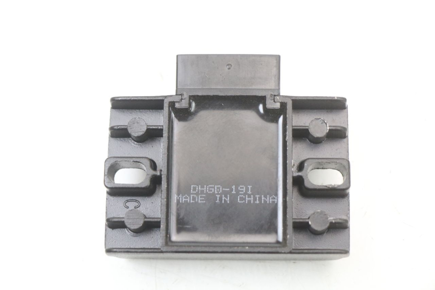 photo de REGULATEUR CHARGE HYOSUNG GTR 125 (2006 - 2008)