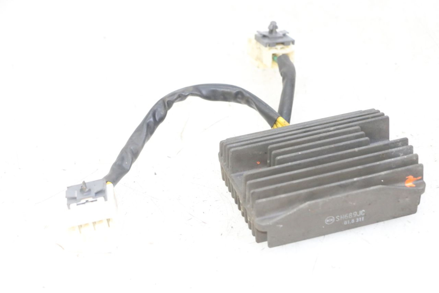 photo de REGULATEUR CHARGE PIAGGIO IE MP3 YOURBAN 300 (2011 - 2016)