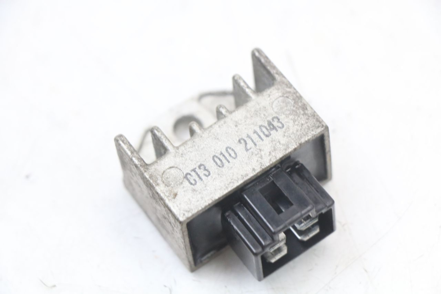 photo de REGULATEUR CHARGE PEUGEOT KISBEE 4T 50 (2010 - 2017)