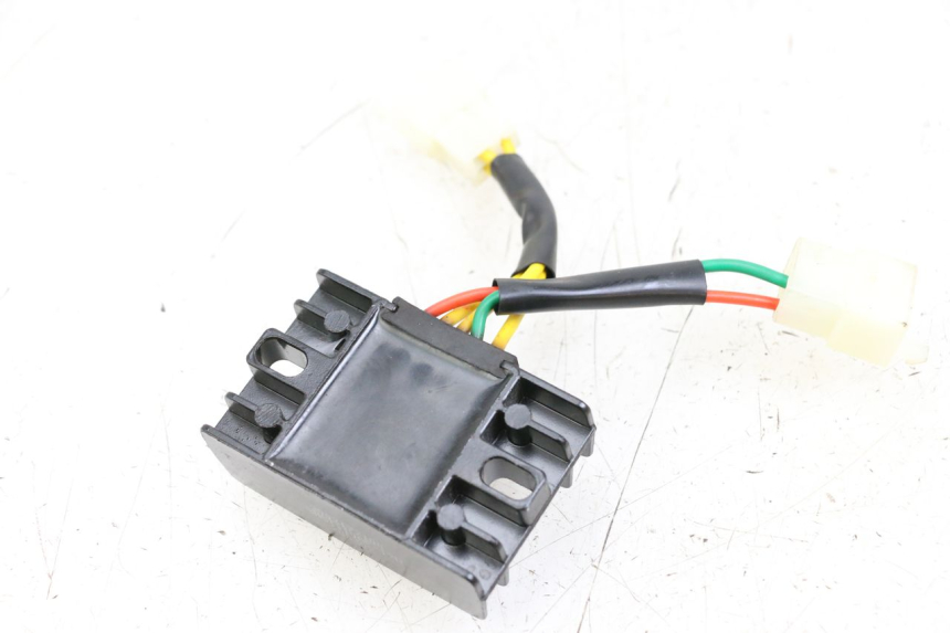 photo de RÉGULATEUR DE CHARGE PEUGEOT KISBEE 4T 50 (2018 - 2022)