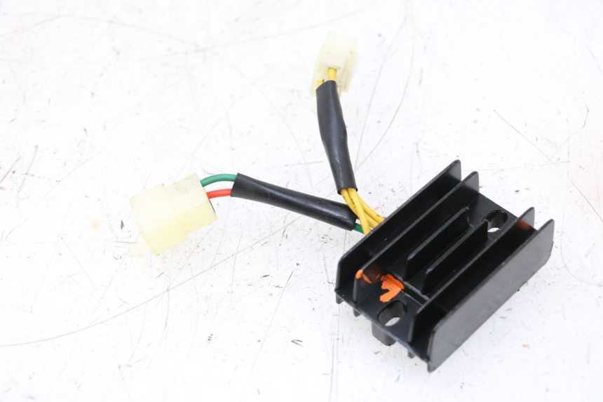 photo de RÉGULATEUR DE CHARGE PEUGEOT KISBEE 4T 50 (2018 - 2022) - Vue principale