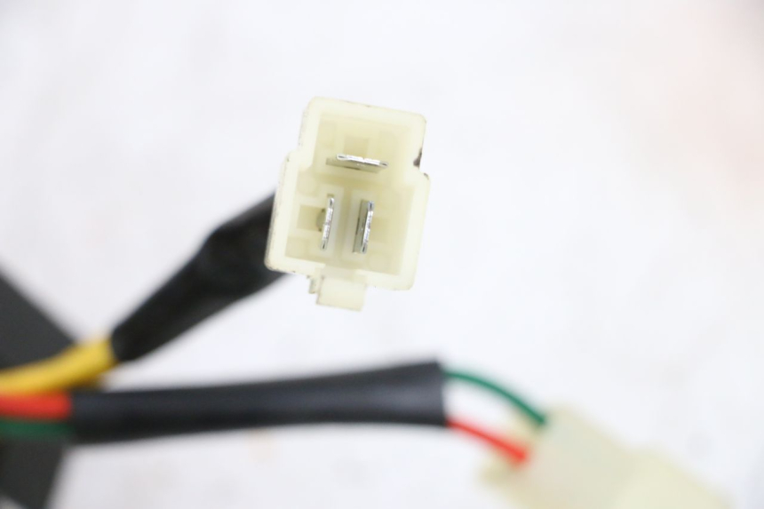 photo de RÉGULATEUR DE CHARGE PEUGEOT KISBEE 4T 50 (2018 - 2022) - Autre angle de vue