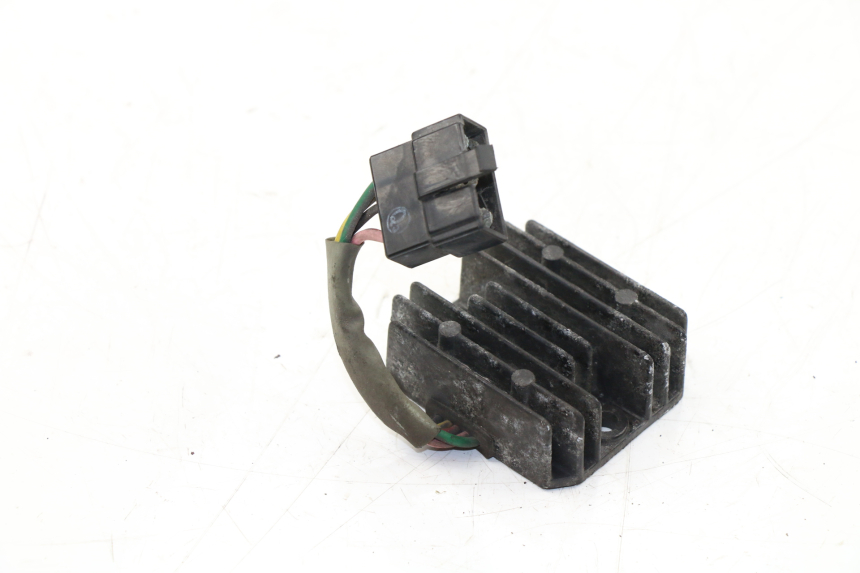photo de REGULATEUR CHARGE KYMCO PEOPLE S 125 (2000 - 2008)