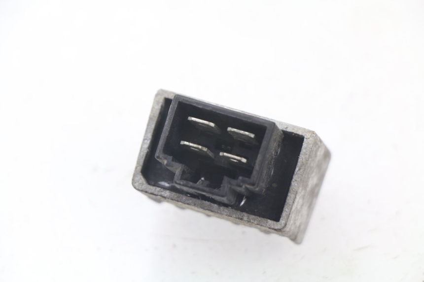 photo de REGULATEUR CHARGE PEUGEOT LUDIX 50 (2008 - 2017)