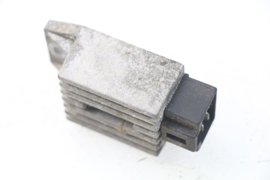 photo de REGULATEUR CHARGE PEUGEOT LUDIX 50 (2008 - 2017)