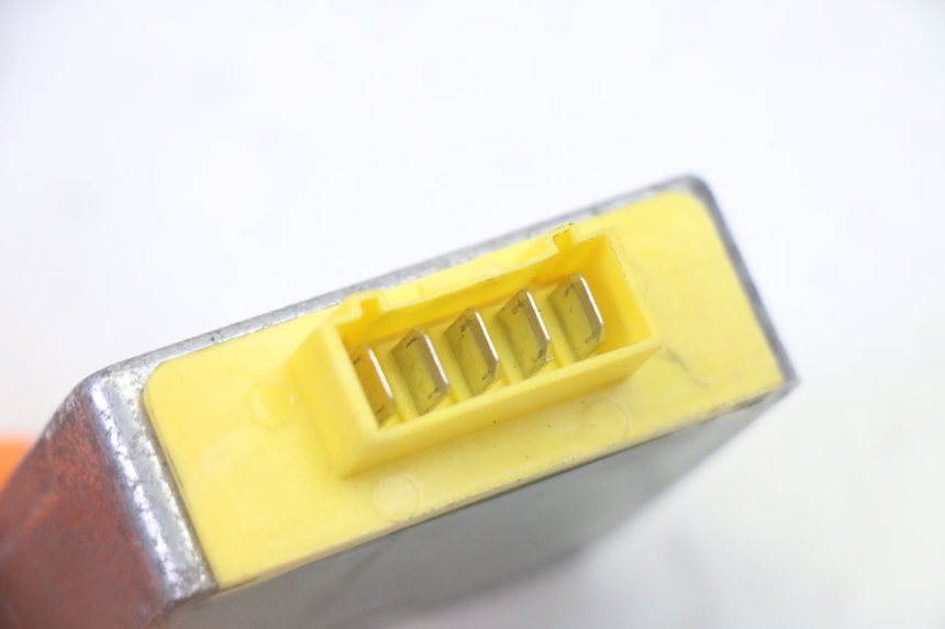 photo de REGULATEUR CHARGE PIAGGIO LXV 4T 50 (2009 - 2013)